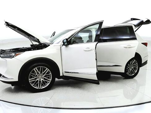 Used 2023 Acura MDX w/ Advance Package AWD/4WD image 11