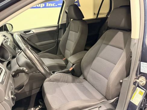 Used 2013 Volkswagen Golf 4-Door FWD image 25