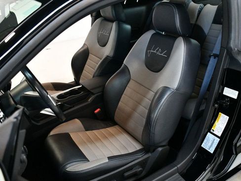 Used 2006 Ford Mustang GT image 30