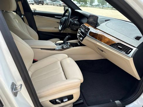 Used 2020 BMW 530i RWD image 17