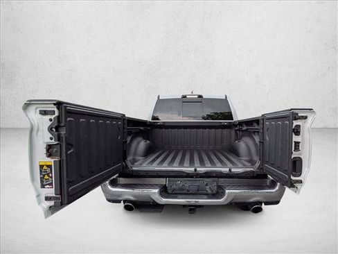 Used 2022 RAM 1500 Limited AWD/4WD image 6