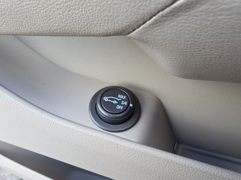 Used 2011 Cadillac SRX Luxury image 15