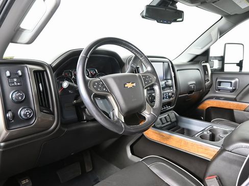 Used 2019 Chevrolet Silverado 3500 High Country w/ Duramax Plus Package image 28