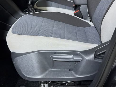 Used 2025 Volkswagen Taos S image 16