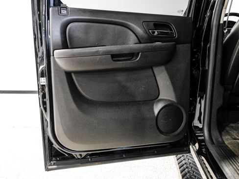 Used 2013 Chevrolet Avalanche LT w/ Suspension Package, Off-Road image 46