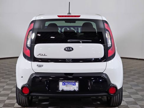 Used 2016 Kia Soul + FWD image 29