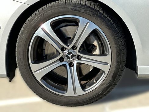 Used 2018 Mercedes-Benz E 300 E 300 image 12