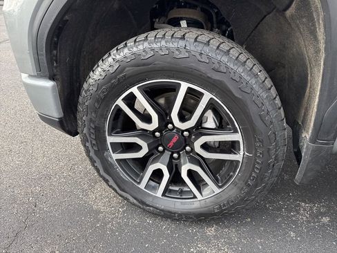 Used 2025 GMC Sierra 1500 AT4 w/ AT4 Premium Package image 6