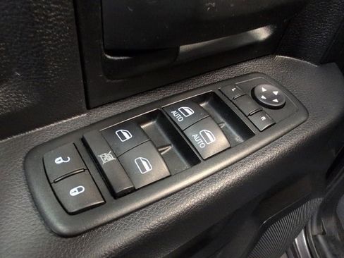 Used 2015 RAM 1500 Express image 16