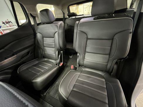 Certified 2021 GMC Acadia Denali w/ Denali Ultimate Package image 27