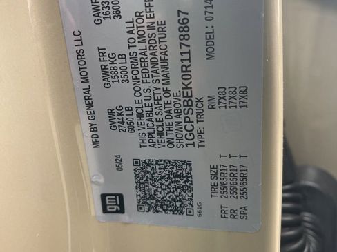 Used 2024 Chevrolet Colorado W/T w/ WT Convenience Package II image 38