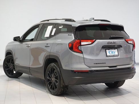 Certified 2024 GMC Terrain SLE w/ Driver Convenience Package image 8