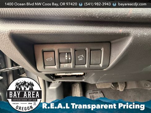 Used 2023 Subaru Outback Premium AWD/4WD image 14