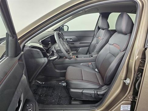 New 2026 Nissan Kicks SR w/ Cold Weather Package image 24