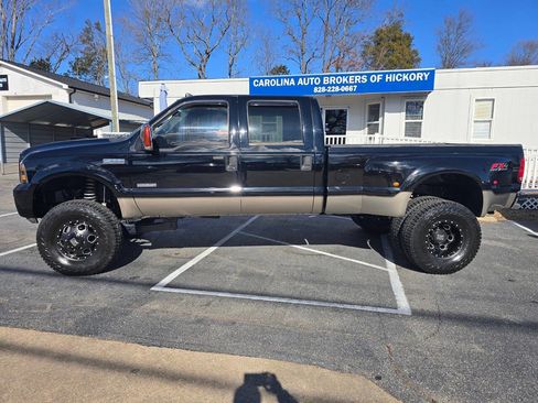 Used 2006 Ford F350 Lariat image 3