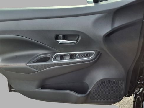 New 2025 Nissan Versa SR w/ Trunk Package FWD image 15