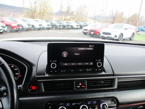 Certified 2025 Honda Pilot Sport image 16