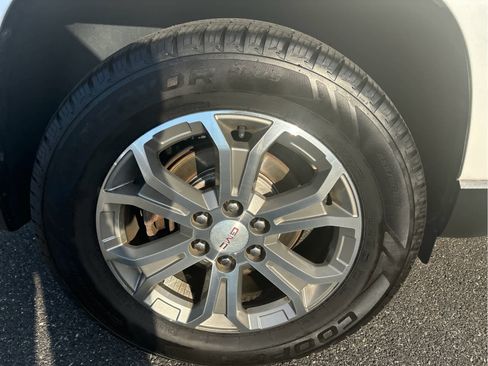 Used 2017 GMC Acadia Limited SLT image 24