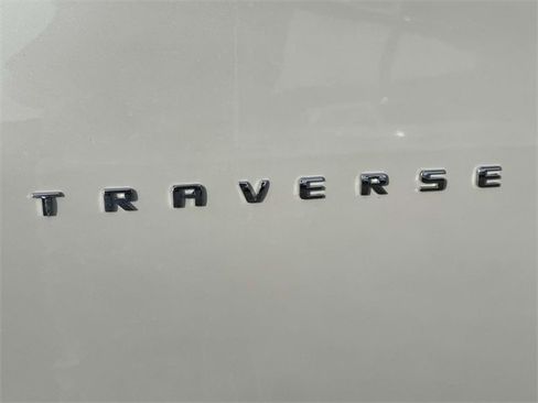 Certified 2019 Chevrolet Traverse LT w/ LT Premium Package image 9