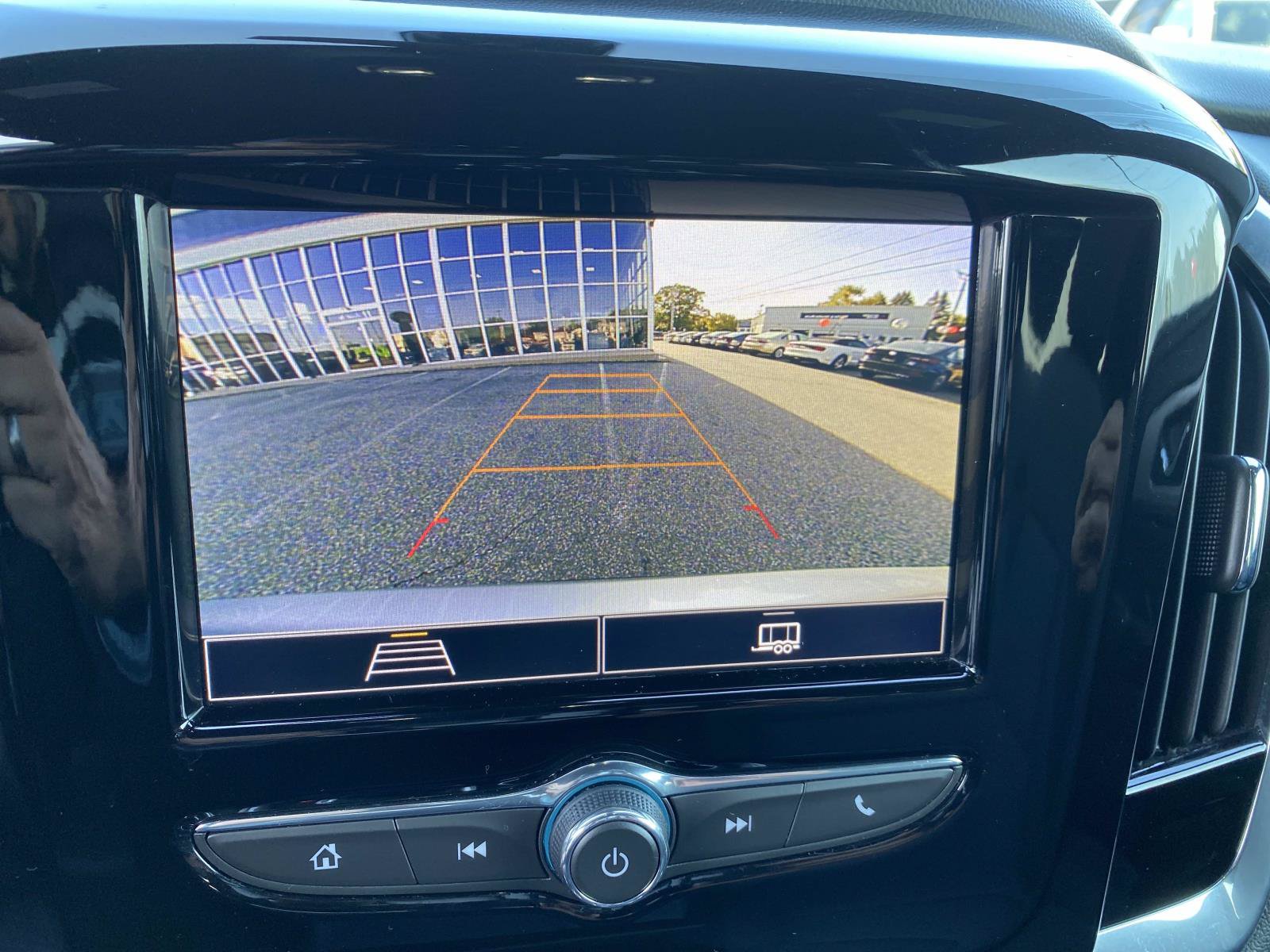 Used 2022 Chevrolet Traverse LT w/ LPO, Floor Liner Package AWD/4WD image 12