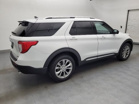 Used 2023 Ford Explorer Limited AWD/4WD image 10
