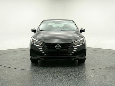 Used 2025 Nissan Versa SV image 2