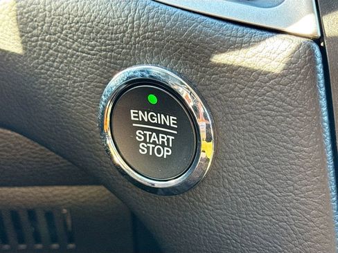 Used 2018 Ford Edge SEL w/ Equipment Group 201A image 20