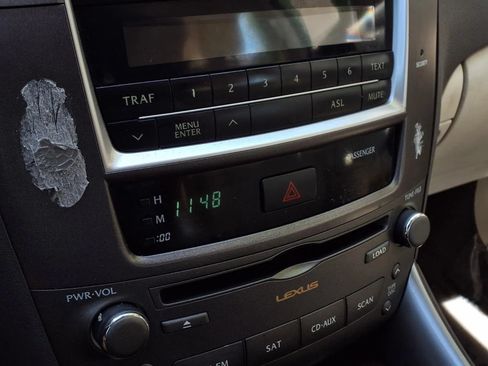 Used 2010 Lexus IS 250 w/ Premium Pkg Value Edition RWD image 9