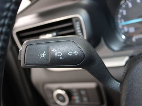 Used 2023 Ford Explorer XLT w/ Equipment Group 202A AWD/4WD image 34