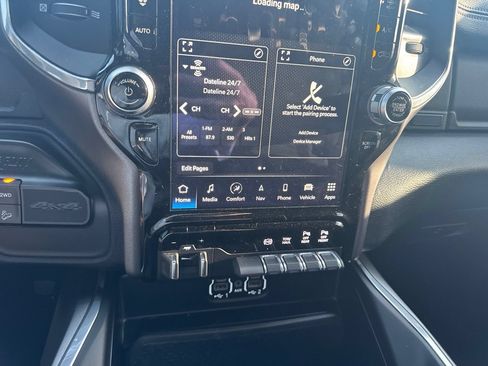 Used 2022 RAM 2500 Laramie w/ Night Edition AWD/4WD image 14