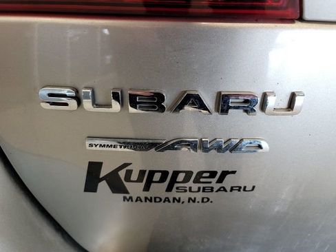 Used 2018 Subaru Outback 3.6R Limited image 16