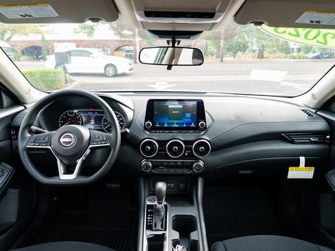 New 2025 Nissan Sentra SV image 8