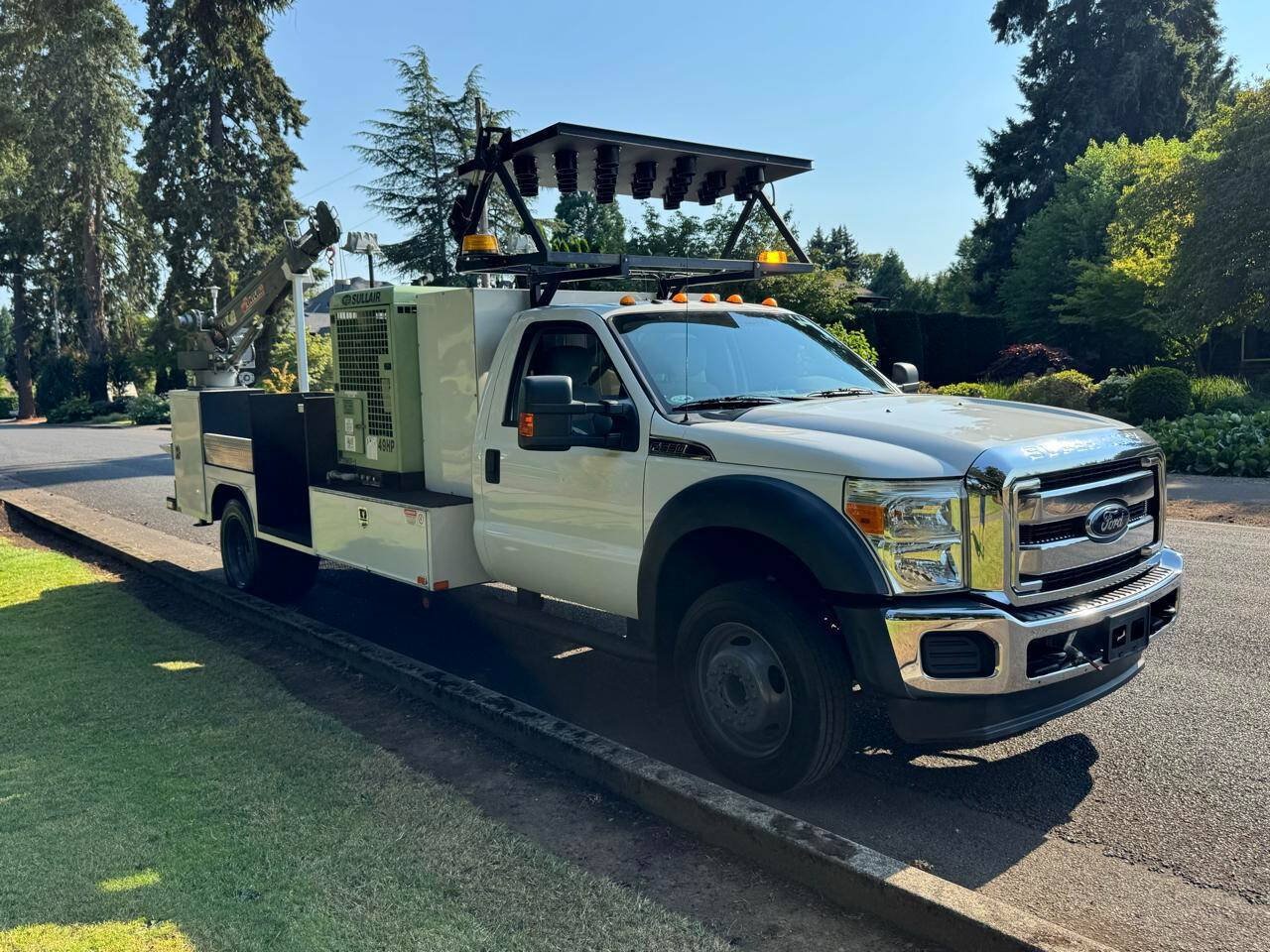 Used 2012 Ford F550 2WD Regular Cab Super Duty w/ Payload Upgrade Pkg image 13