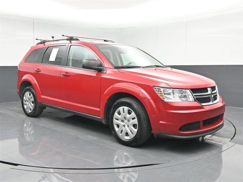 Used 2020 Dodge Journey SE image 3