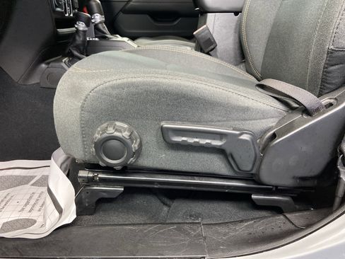 Used 2024 Jeep Wrangler Sahara image 13