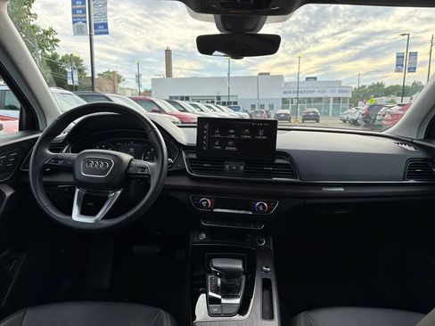 Used 2023 Audi Q5 2.0T Premium w/ Convenience Package AWD/4WD image 5