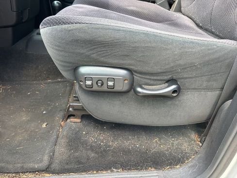 Used 2004 Dodge Ram 2500 Truck SLT w/ Sport Appearance Group image 28