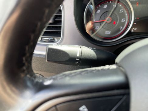 Used 2022 Dodge Charger SXT RWD image 18
