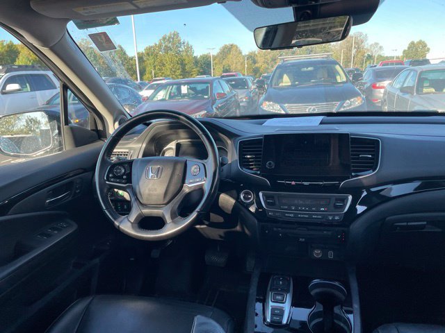 Used 2019 Honda Pilot Touring image 8