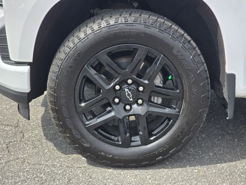 Certified 2022 Chevrolet Silverado 1500 Custom w/ Rally Edition AWD/4WD image 11