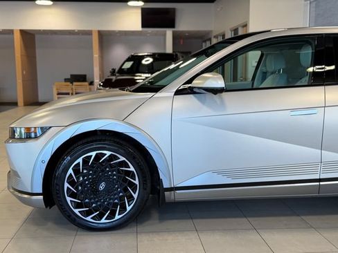 Used 2024 Hyundai Ioniq 5 Limited AWD/4WD image 8