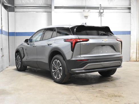Used 2024 Chevrolet Blazer EV LT AWD/4WD image 23