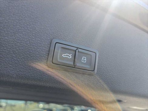 Used 2024 Audi Q8 e-tron Premium Plus AWD/4WD image 15