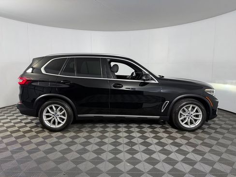Used 2022 BMW X5 xDrive40i w/ Parking Assistance Package AWD/4WD image 5