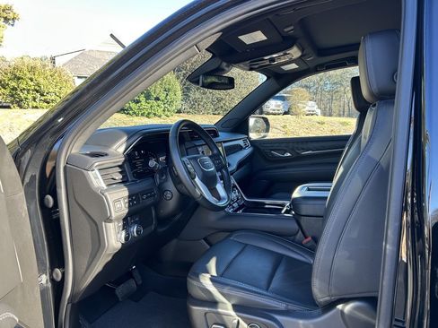 Certified 2023 GMC Yukon Denali image 42