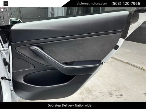 Used 2018 Tesla Model 3 Long Range image 25