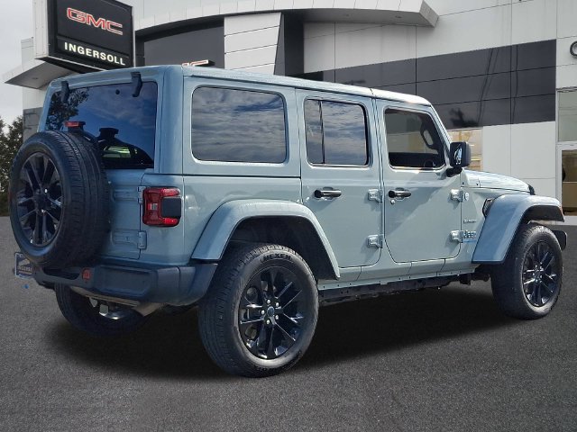 Used 2024 Jeep Wrangler Unlimited Sahara w/ Technology Group AWD/4WD image 26