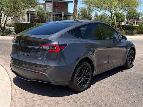 Used 2020 Tesla Model Y Long Range AWD/4WD image 3