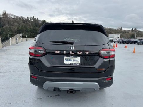 New 2026 Honda Pilot TrailSport image 9