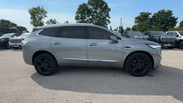 Used 2024 Buick Enclave Avenir w/ Avenir Technology Package FWD image 2